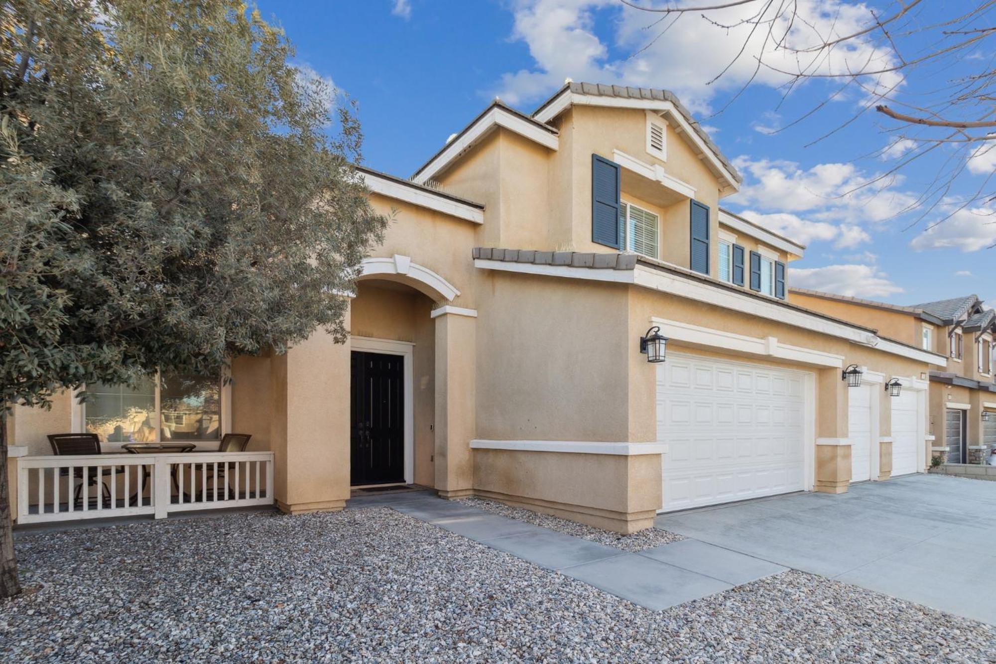 5Br 3Ba Home - King Beds - Fast Wifi Home Victorville Exterior photo